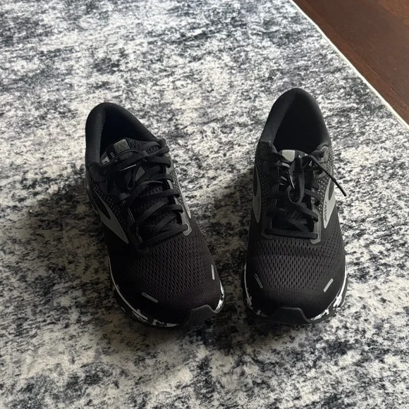 Brooks Ghost 14 size 13 men’s Black and White Sneakers - Picture 9 of 10
